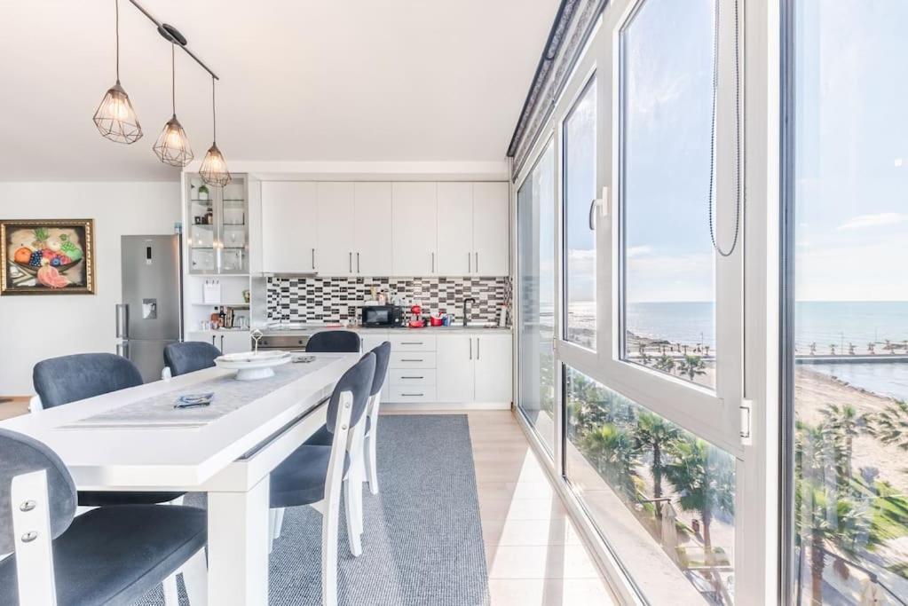 Seaview Luxury Suite By Ps Golem  Ngoại thất bức ảnh